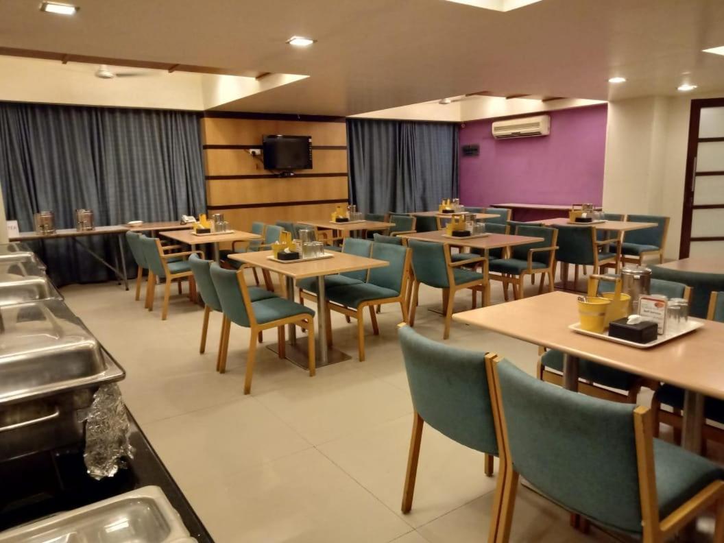 Treebo Trend Hotel Basera Pune Eksteriør bilde