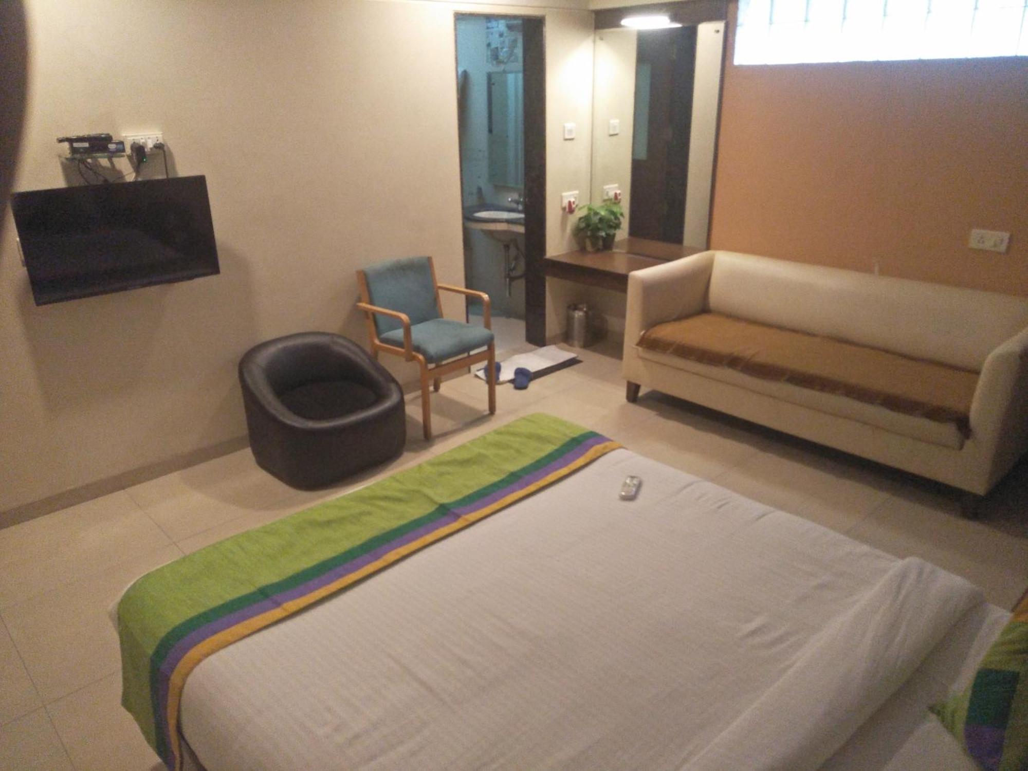 Treebo Trend Hotel Basera Pune Eksteriør bilde